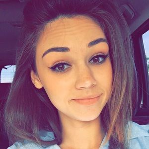 Meet your Posher, Rebekah